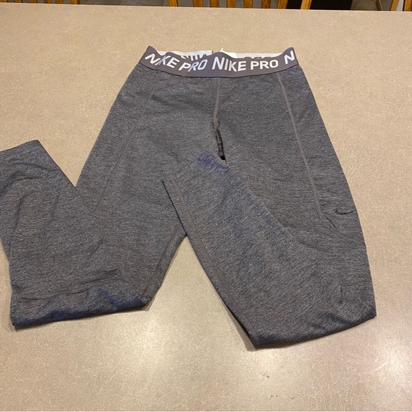 Nike Pro Leggings size small - Picture 2 of 7